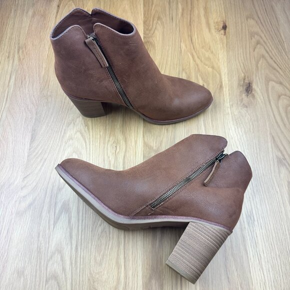MIA Brown Block Heel Ankle Booties Size 9.5 Wide Round Toe Zipper Faux Leather - Picture 7 of 7